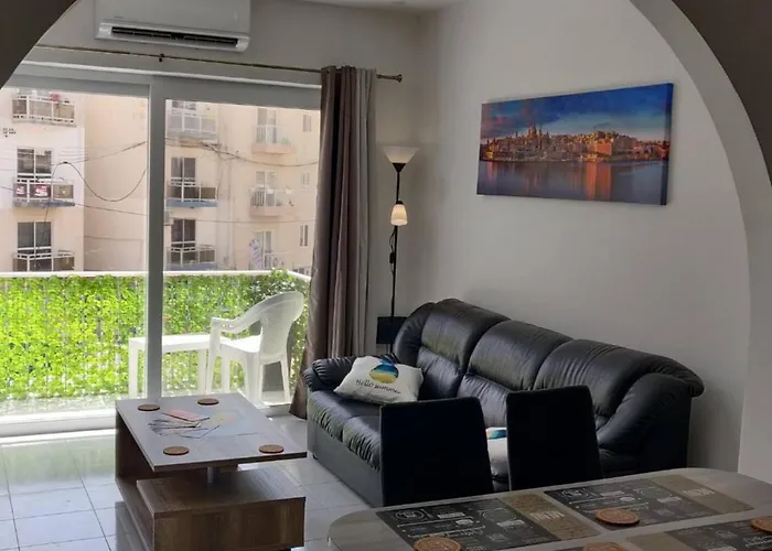 Sunny Day Flat St. Paul's Bay